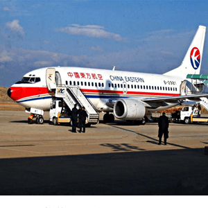 昆明长水机场空运航空快运业稳步发展的原因是什么？